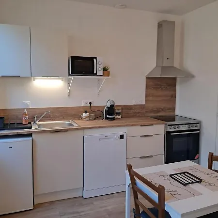 3 Cozy Proche Du Centre Apartment *